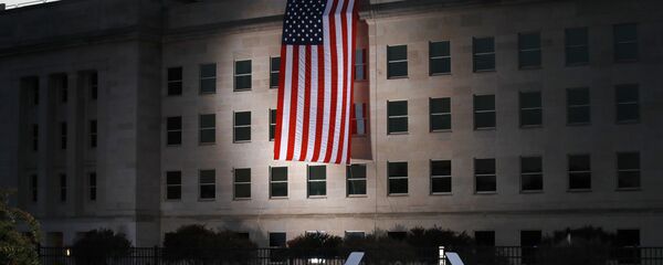 Zastava SAD na zgradi Pentagona Zastava SAD na zgradi Pentagona - Sputnik Srbija