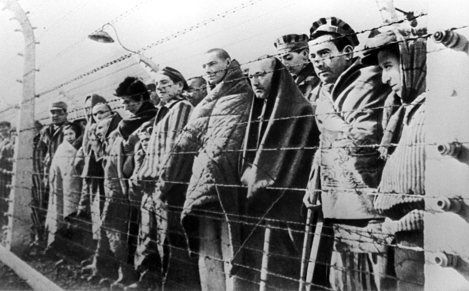 Заробљеници у логору у Аушвицу - Sputnik Србија, 1920, 23.04.2023