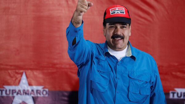 Nikolas Maduro na skupu podrške u Karakasu. - Sputnik Srbija