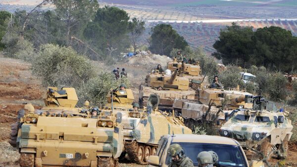 Turske trupe preuzimaju kontrolu nad brdom Bursajah koje razdvaja enklavu Afrin koju drže Kurdi od sirijskog grada Azaz koji je pod kontrolom Turske - Sputnik Srbija