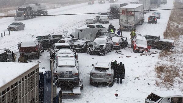 Снежна олуја изазвала колапс у Ајови - Sputnik Србија