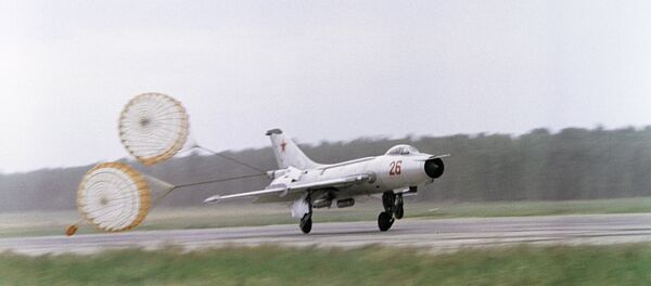 Суперсонични ловац МиГ-21 Суперсонични ловац МиГ-21 - Sputnik Србија