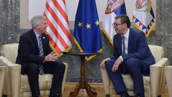 Ambasador SAD u Srbiji Kajl Skot i  Predsednik Srbije Aleksandar Vučić - Sputnik Srbija