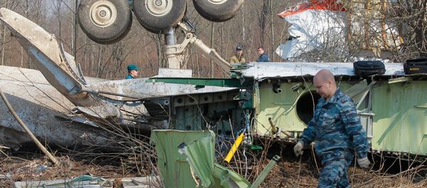 Спасилачке екипе на месту пада авиона пољске владе Ту-154 - Sputnik Србија