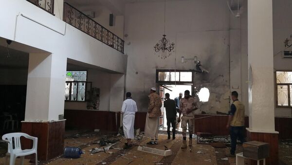 Posledice bačene bombe na džamiju u Bengaziju, Libija - Sputnik Srbija