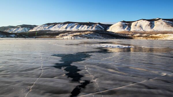 Лед на језеру Бајкал - Sputnik Србија