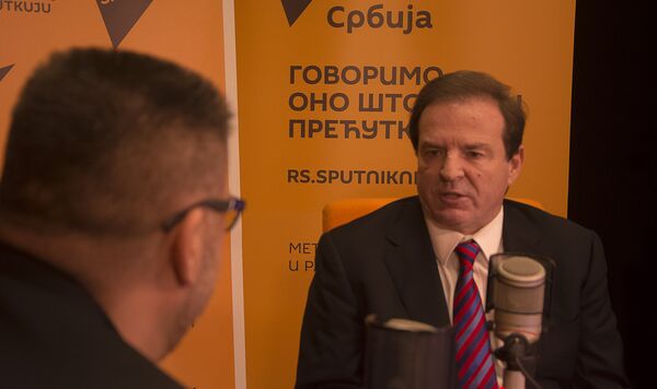 Богољуб Карић и новинар Ненад Зорић Богољуб Карић и новинар Ненад Зорић - Sputnik Србија