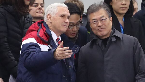 Majk Pens i južnokorejski predsednik Mun Džae-in - Sputnik Srbija