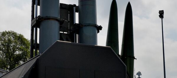 Обалски ракетни систем Бастион и ракетни систем Искандер М на међународном салону војне технике у Владивостоку Обалски ракетни систем Бастион и ракетни систем Искандер М на међународном салону војне технике у Владивостоку - Sputnik Србија