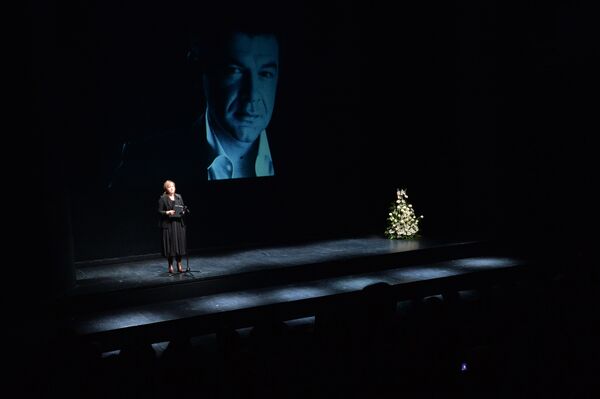 Комеморација глумцу Небојши Глоговцу у сали ЈДП  - Sputnik Србија