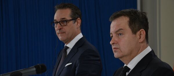 Austrijski vicekancelar Hajnc Kristijan Štrahe i ministar spoljnih poslova Srbije Ivica Dačić na konferenciji sa novinare - Sputnik Srbija