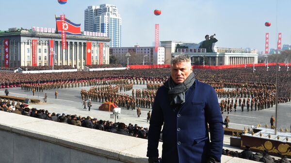 Новинар Мирослав Лазански на паради Пјонгјангу, Северна Кореја - Sputnik Србија