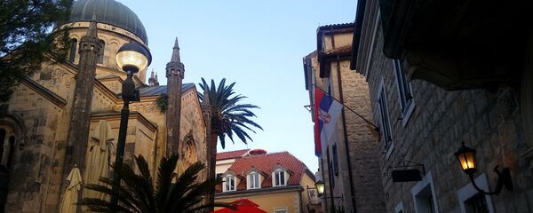 Црква Светог Архангела Михаила на тргу Белависта у Херцег Новом Црква Светог Архангела Михаила на тргу Белависта у Херцег Новом - Sputnik Србија