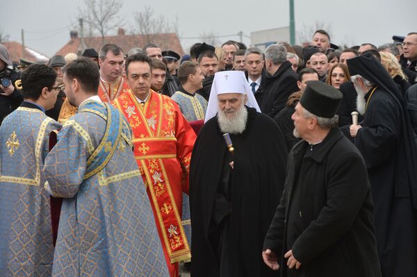 Patrijarh Irinej na ceremoniji obeležavanja Dana državnosti u Memorijalnom kompleksu u Orašcu Patrijarh Irinej na ceremoniji obeležavanja Dana državnosti u Memorijalnom kompleksu u Orašcu - Sputnik Srbija