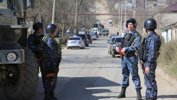 Pripadnici policije Dagestana tokom protivterorističke operacije - Sputnik Srbija