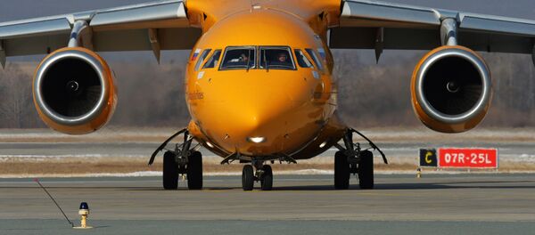 Самолет Ан-148-100В авиакомпании Саратовские авиалинии - Sputnik Србија