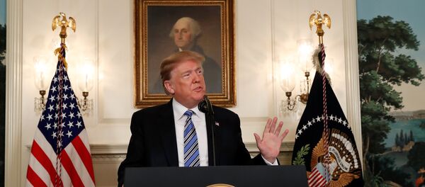 Predsednik SAD Donald Tramp na konferenciji za medije u Beloj kući - Sputnik Srbija