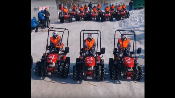 Traktorski bijatlon turnir u Belorusiji. - Sputnik Srbija