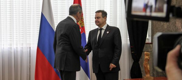 Ministar spoljnih poslova Rusije Sergej Lavrov sa kolegom Ivicom Dačićem Ministar spoljnih poslova Rusije Sergej Lavrov sa kolegom Ivicom Dačićem - Sputnik Srbija