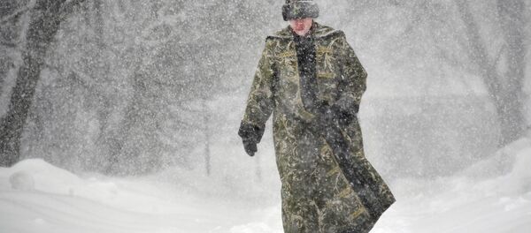 Младић у историјској одежди у Москви - Sputnik Србија