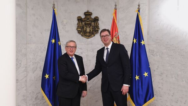Predsednik Srbije Aleksandar Vučić sa predsednikom Evropske komisije Žan-Klodom Junkerom - Sputnik Srbija