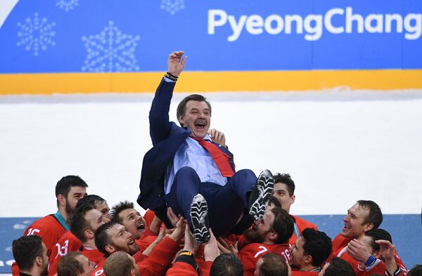 Главни тренер репрезентације Русије у хокеју Олег Знарок - Sputnik Србија