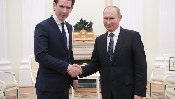 Аустријски канцелар Себастијан Курц и председник Русије Владимир Путин - Sputnik Србија