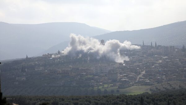 Dim se vije u delu Afrina u Siriji - Sputnik Srbija
