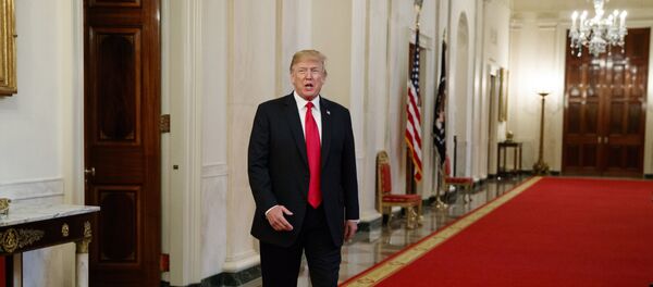 Predsednik SAD Donald Tramp dolazi u Belu kuću Predsednik SAD Donald Tramp dolazi u Belu kuću - Sputnik Srbija