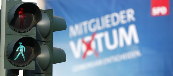 Zeleno svetlo na semaforu u blizini sedišta Socijal-demokratske partije (SDP) Nemačke u Berlinu - Sputnik Srbija