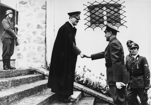 Срби „очистили земљу од Јевреја“: Седлар поново фалсификује историју Срби „очистили земљу од Јевреја“: Седлар поново фалсификује историју - Sputnik Србија