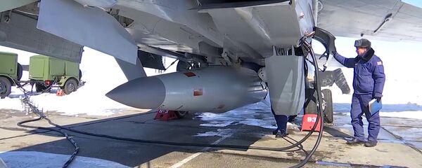 Avion MiG-31 sa hipersoničnom aerobalističkom raketom sistema Kinžal Avion MiG-31 sa hipersoničnom aerobalističkom raketom sistema Kinžal - Sputnik Srbija