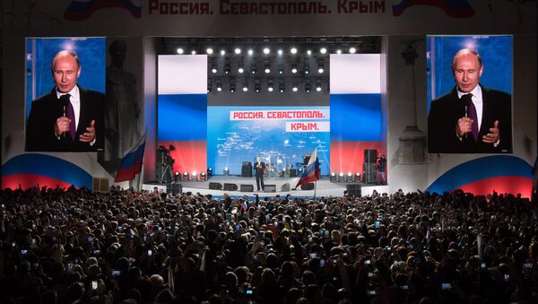 Predsednik Rusije Vladimir Putin obraća se stanovnicima Krima - Sputnik Srbija