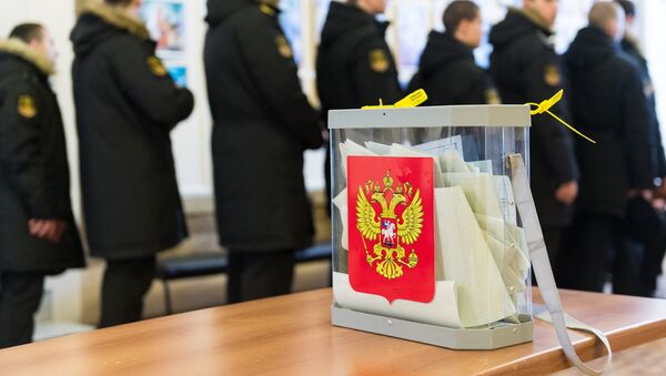 Vojnici Crnomorske flote na prevremenom glasanju u Sevastopolju na predsedničkim izborima u Rusiji  - Sputnik Srbija