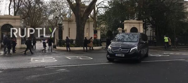 Руске дипломате напуштају руску амбасаду у Лондону - Sputnik Србија