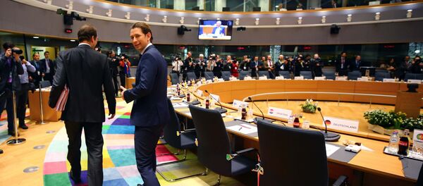 Самит ЕУ у Бриселу, у првом плану аустријски канцелар Себастијан Курц - Sputnik Србија