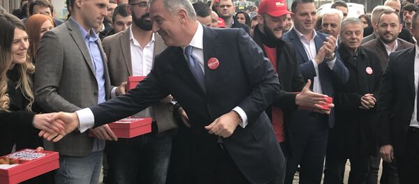 Мило Ђукановић предаје кандидатуру за председничке изборе у Црној Гори. - Sputnik Србија