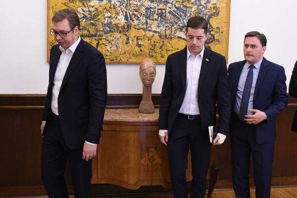 Марко Ђурић са Александром Вучићем - Sputnik Србија