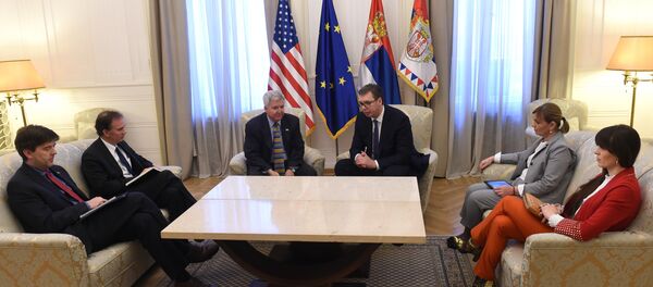 Ambasador SAD u Srbiji Kajl Skot i Predsednik Srbije Aleksandar Vučić - Sputnik Srbija