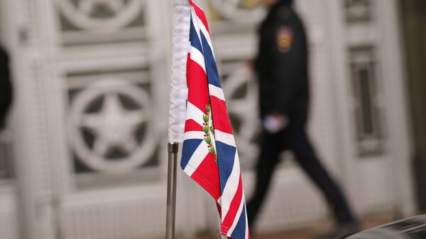 Britanska zastava ispred Britanske ambasade u Moskvi - Sputnik Srbija