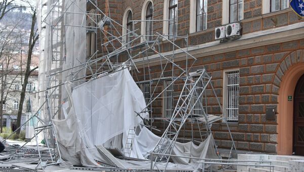 Срушена скела на згради Председништва БиХ - Sputnik Србија
