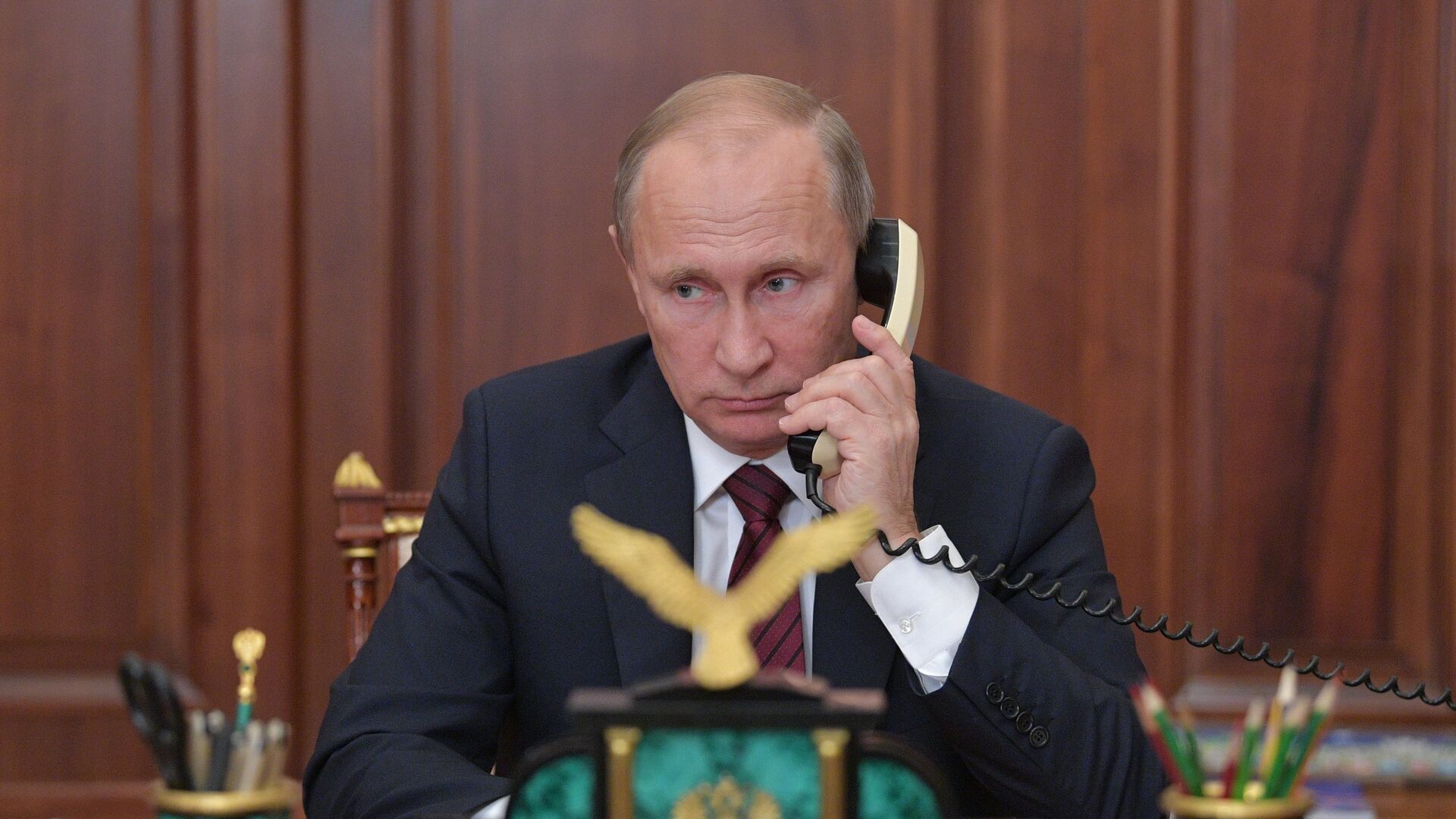 Председник Русије Владимир Путин током телефонског разговора - Sputnik Србија, 1920, 24.02.2022