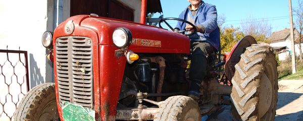 Прва серија ИМТ-ових трактора Прва серија ИМТ-ових трактора - Sputnik Србија