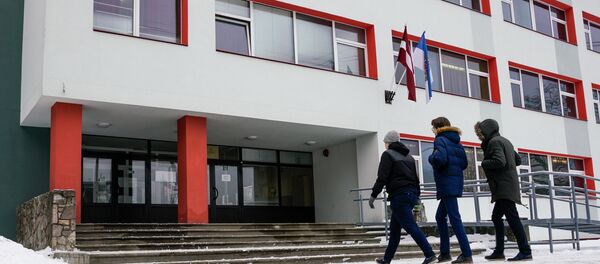 Двојезични лицеј у Риги Двојезични лицеј у Риги - Sputnik Србија