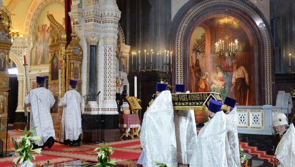 Uskršnje bogosluženje u Hramu Hrista Spasitelja u Moskvi - Sputnik Srbija