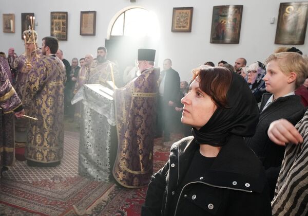 Uskršnja služba u pravoslavnoj crkvi u Berlinu - Sputnik Srbija
