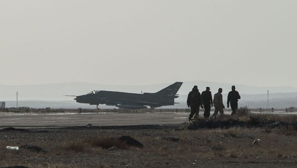 A Su-22 fighter jet at the Syrian Air Force base in Homs province - Sputnik Србија