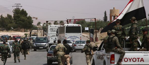 Evakuacija militanata iz sirijskog grada Duma - Sputnik Srbija