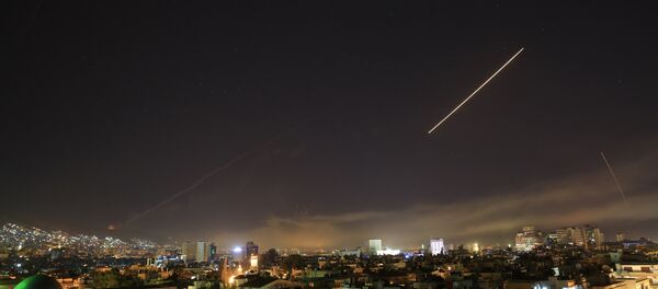 PVO iznad Damaska nakon napada na Siriju 14. aprila PVO iznad Damaska nakon napada na Siriju 14. aprila - Sputnik Srbija