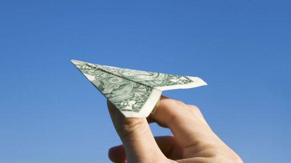 Оригами авион од новчанице долара - Sputnik Србија